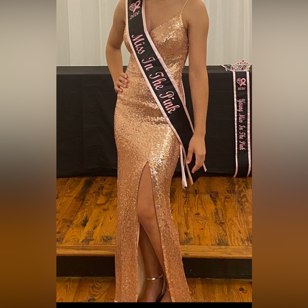 prom/pageant dress
